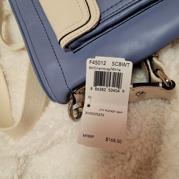 Petite Coach Handbag - Picture 2 of 7